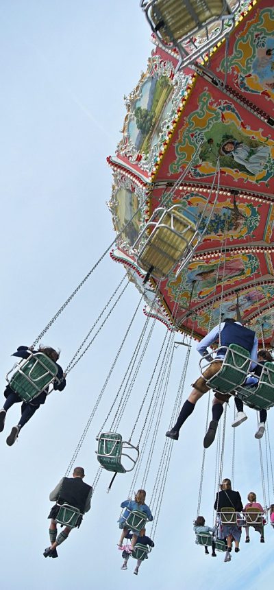金山打字练习速度测试结果页，显示打字速度为每分钟 62 个单词、正确率 97%，下方有历史记录折线图